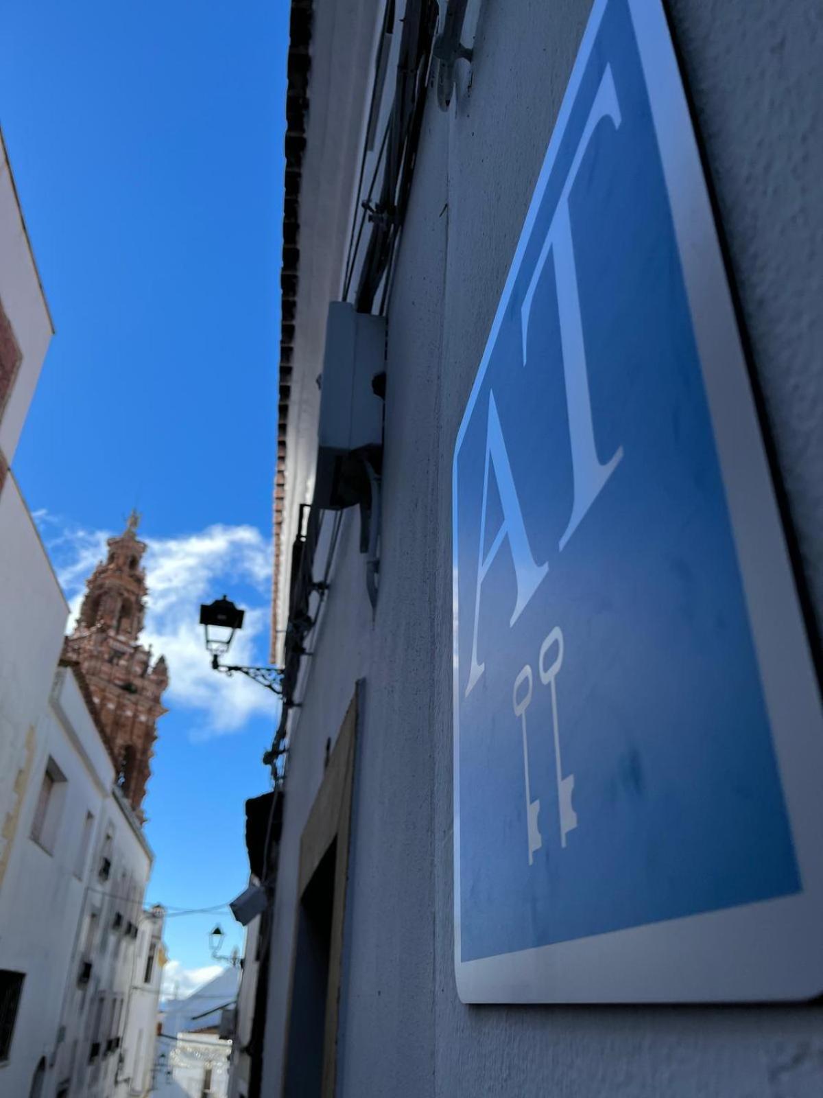 Apartamentos San Miguel Jerez De Los Caballeros Eksteriør billede